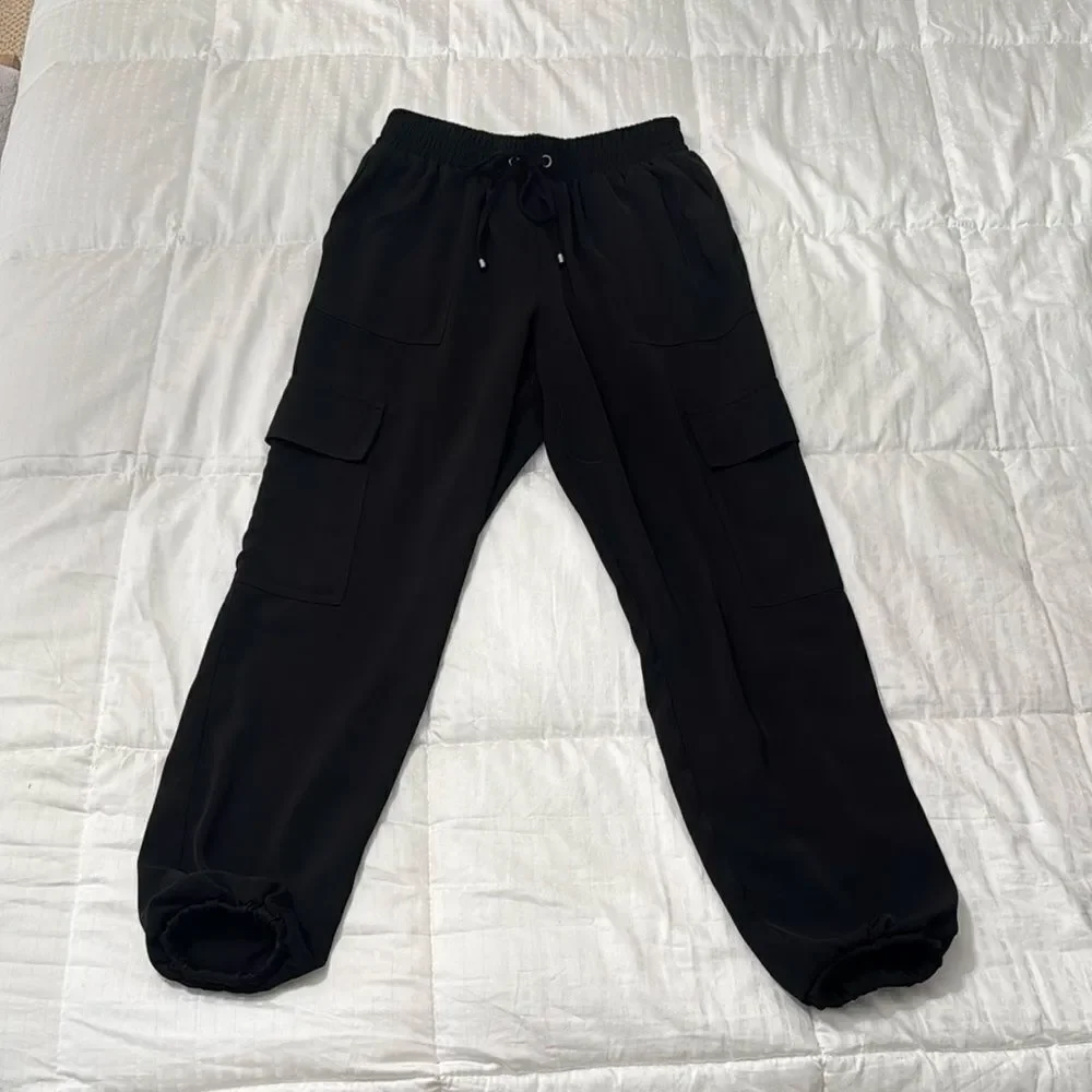 Michael kors new Black lightweight satin fabric Cargo Jogger Pants w pockets